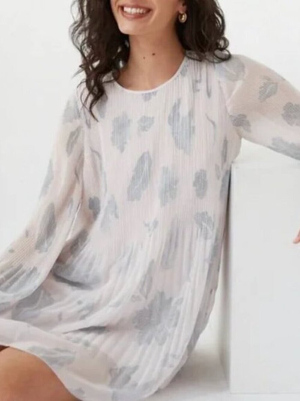 Aritzia Wilfred Mini Daydreamer Chiffon Dress Pink Silver Floral Small